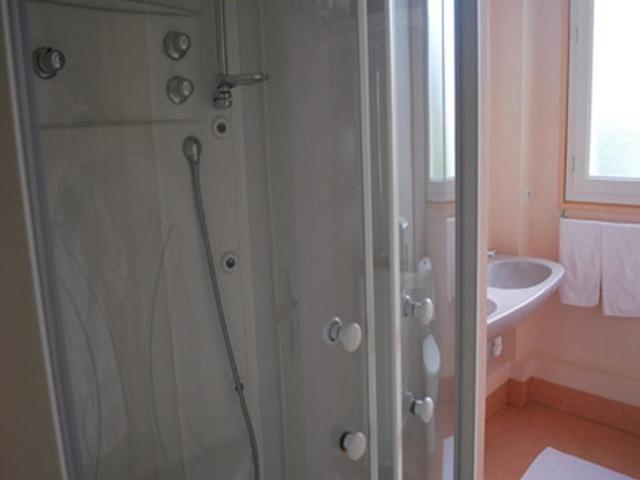Logis Hotel & Restaurant - Le Normandie كودوبيك أو كو الغرفة الصورة