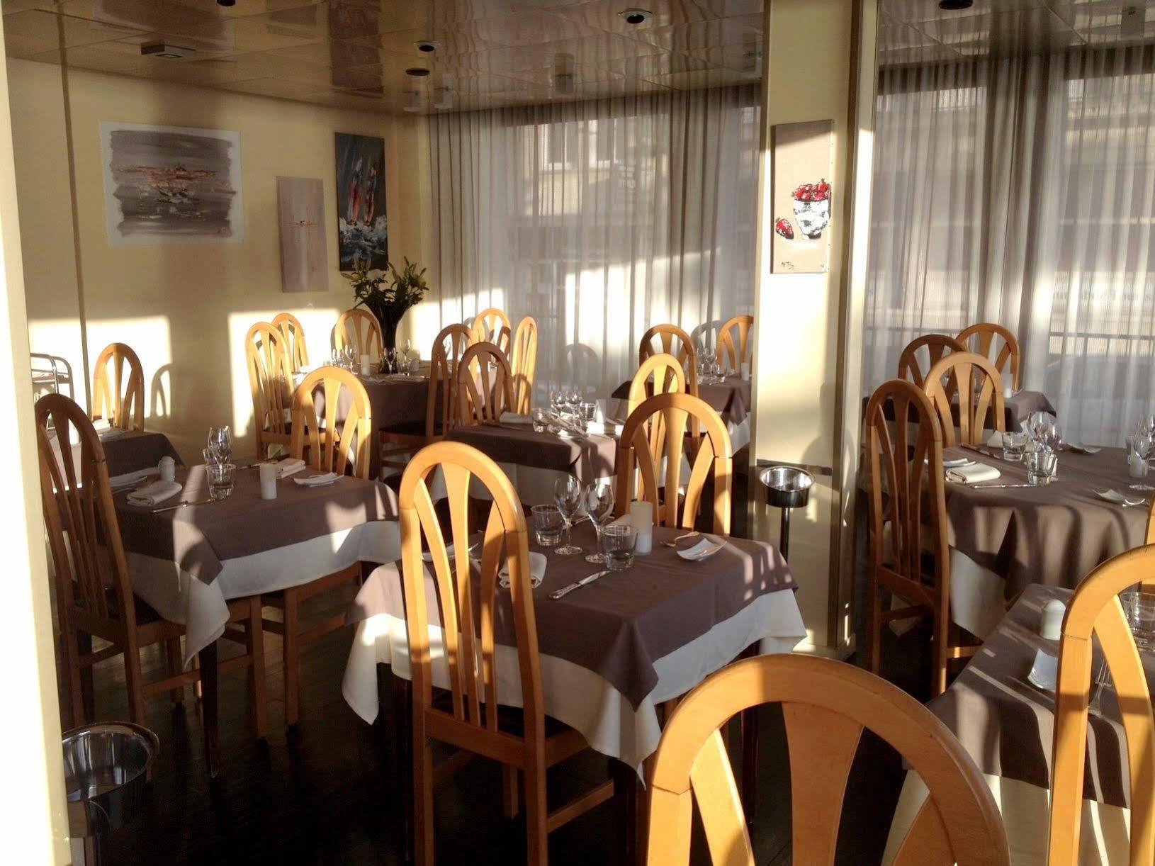 Logis Hotel & Restaurant - Le Normandie كودوبيك أو كو المظهر الخارجي الصورة